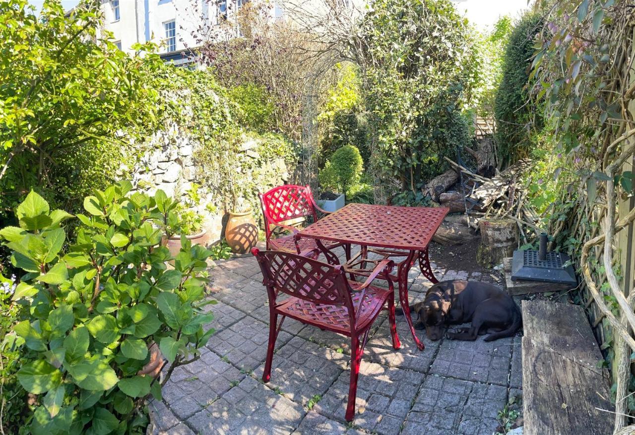 Chateau Terrace BnB Chepstow Exterior foto