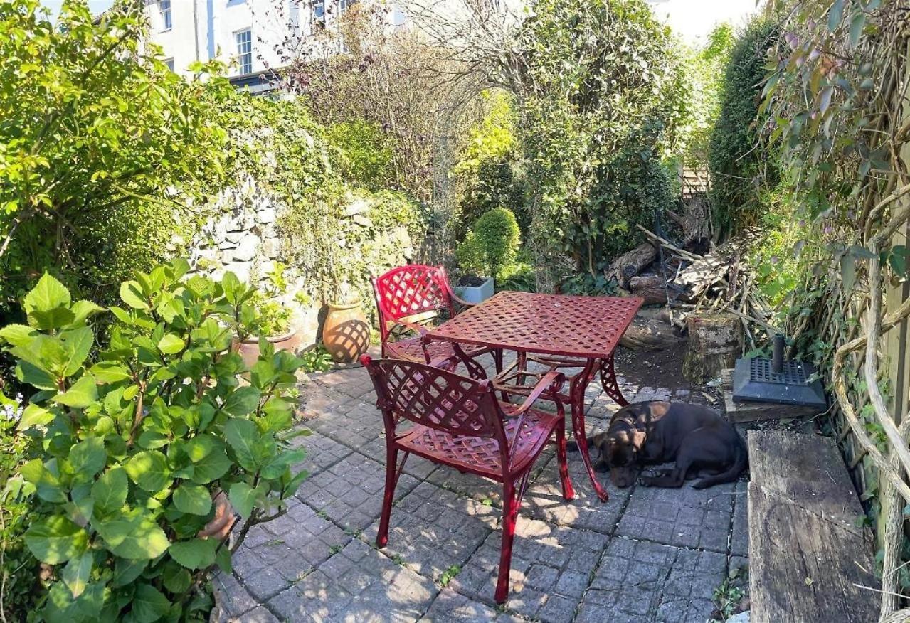 Chateau Terrace BnB Chepstow Exterior foto
